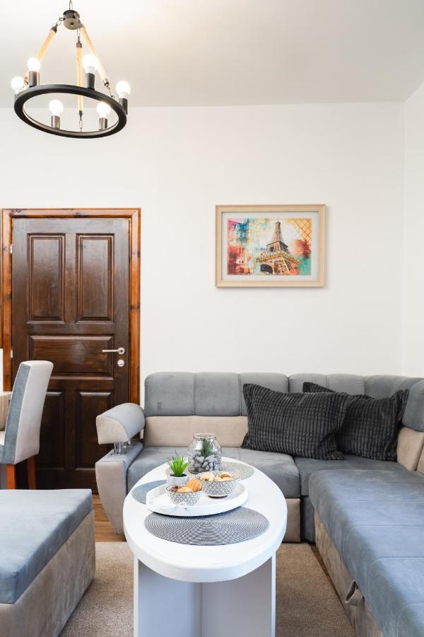 Villa Adelaida SJJ Eksteriør billede