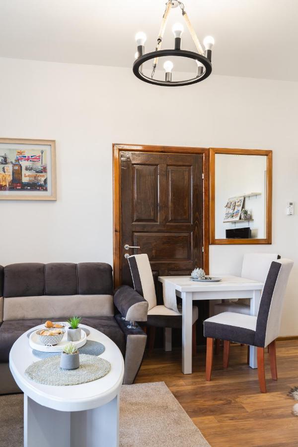 Villa Adelaida SJJ Eksteriør billede
